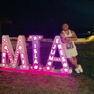 Meet your Posher, Hector